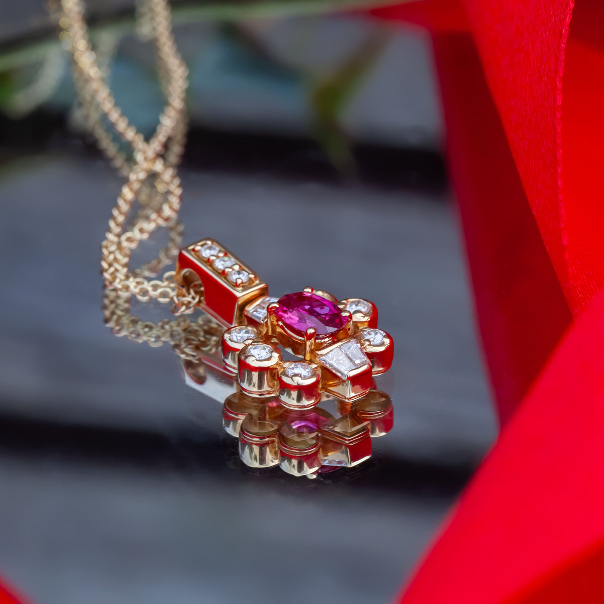 0.59ct Ruby & Diamond 16" Necklace 6.7g